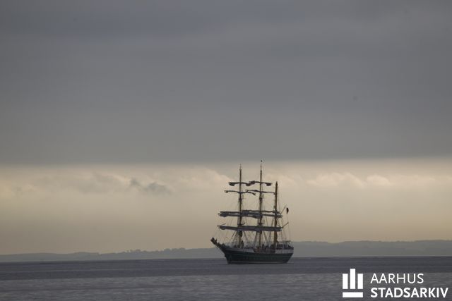 Sejlskib ankommer til The Tall Ships Races 