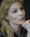 Portræt af Cecilie Stenspil på Aarhus Teater